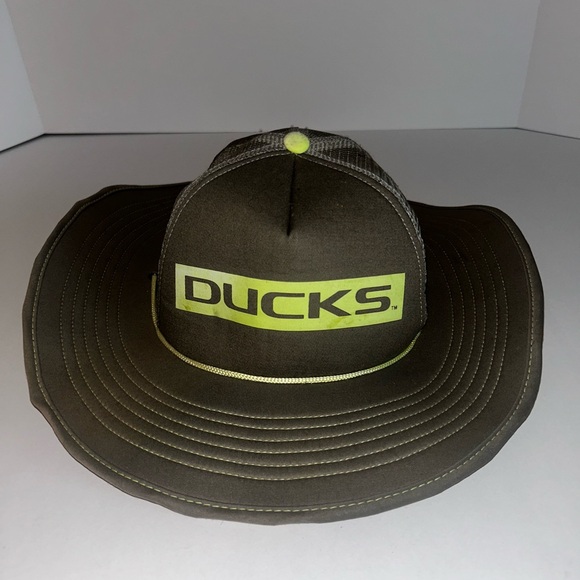Cowbucker‎ Full Billed Organ Ducks Hat. Gray And Lime Green. - Picture 1 of 6